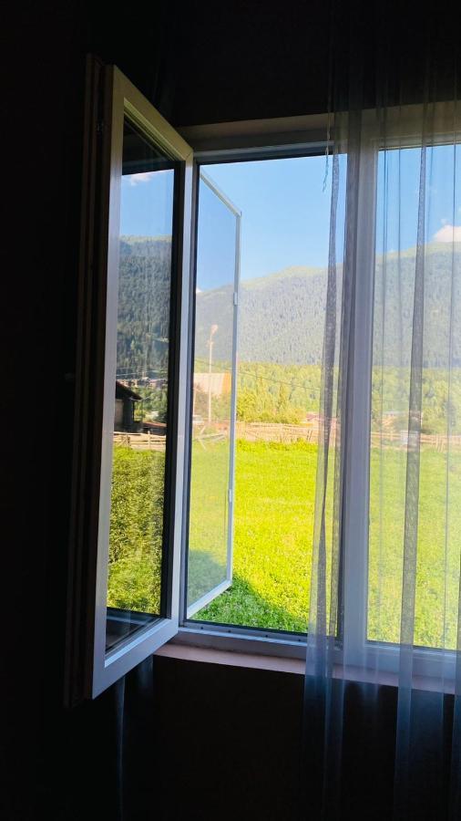 Lela Guest House Mestia Bagian luar foto